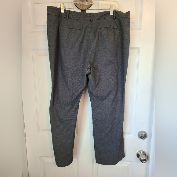 Ann Taylor Woman's Signature Petite Dress Slacks, Size: 14P Color: Grey - Picture 11 of 14